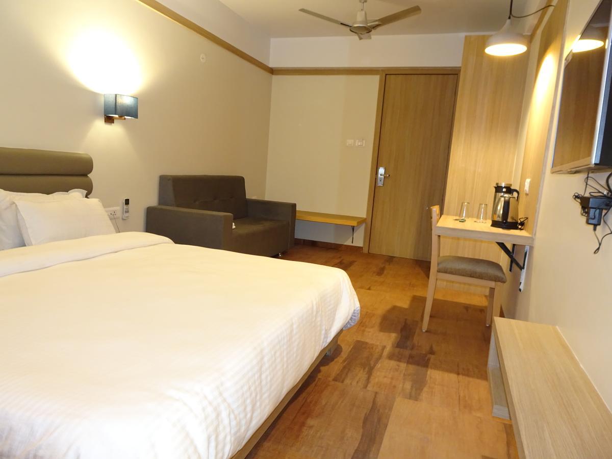 Hotel Everland 拉杰果德 外观 照片